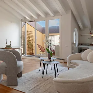 https://resort-waterfront-balcony-i-grani-5-grand-suite.it-tuscanyhotel.com